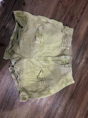 American Eagle- Women’s Olive Green Utility Cargo Shorts